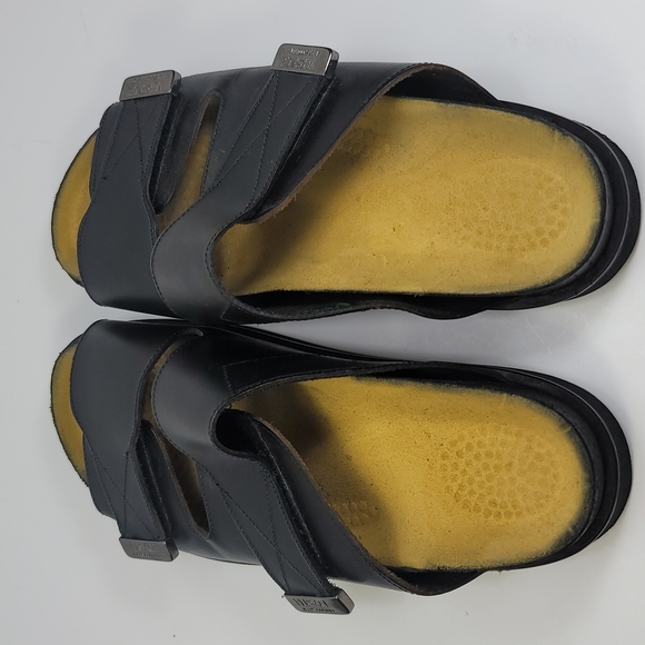 Versace Jeans Couture Flip Flops. Black Leather. Size 43 - Picture 4 of 9